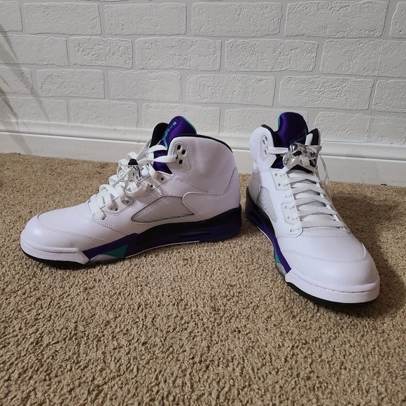 Jordan 5 - Picture 2 of 5